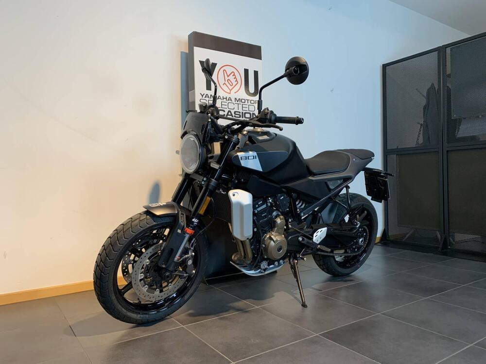 Husqvarna Svartpilen 801 (2024) (2)