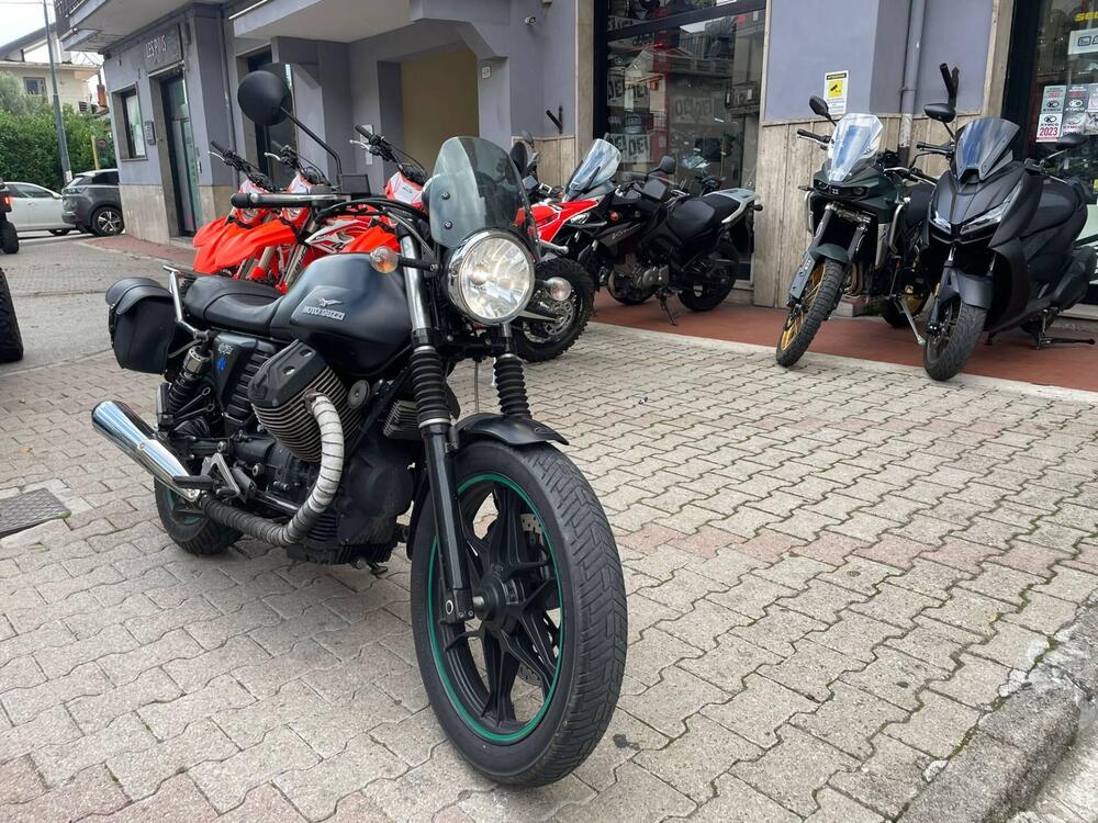 Moto Guzzi V7 Stone (2012 - 15) (2)