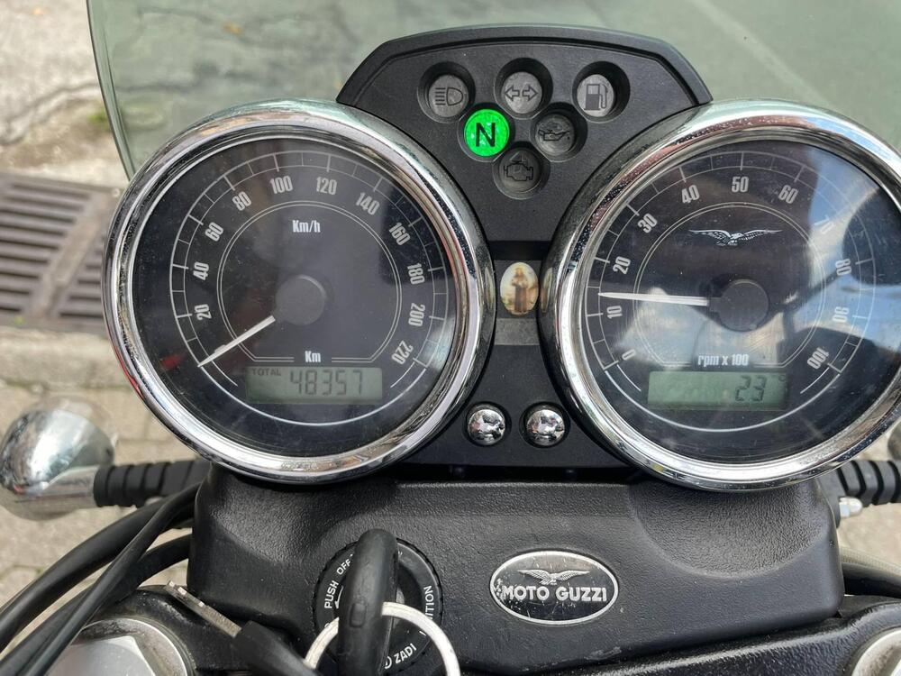 Moto Guzzi V7 Stone (2012 - 15) (5)