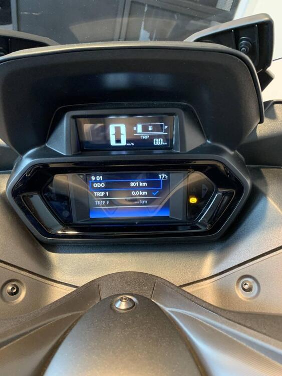 Yamaha X-Max 300 Tech Max (2021 - 24) (5)