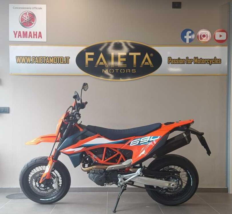 KTM 690 SMC R (2023 - 24)