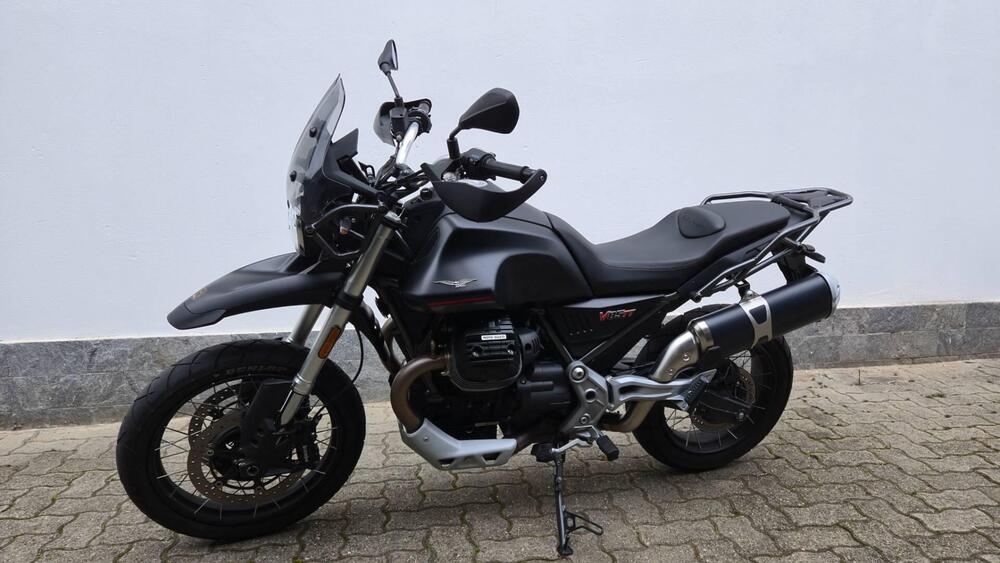 Moto Guzzi V85 TT (2021 - 23) (2)