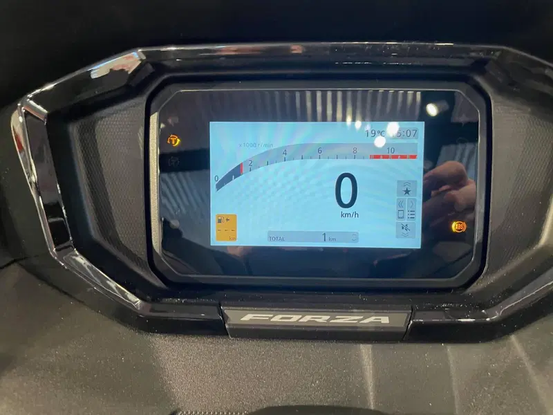 Honda Forza 350 (2025 - 26) (4)