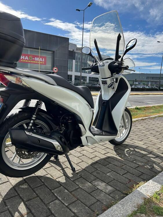 Honda SH 150 i ABS (2013 - 16) (4)