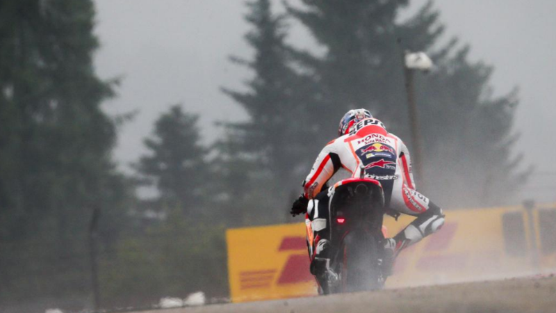 MotoGP 2016. Pedrosa &egrave; il pi&ugrave; veloce nel warm up bagnato al Sachsenring