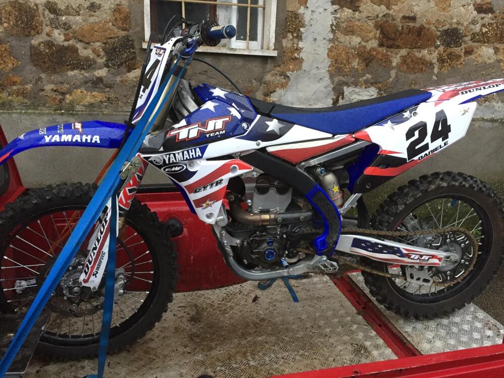 Yamaha YZ 250 F (2015) (3)