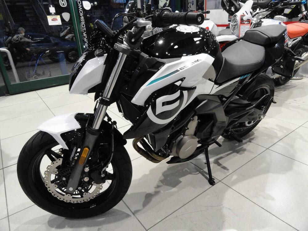 CFMOTO 650NK (2021 - 24) (5)