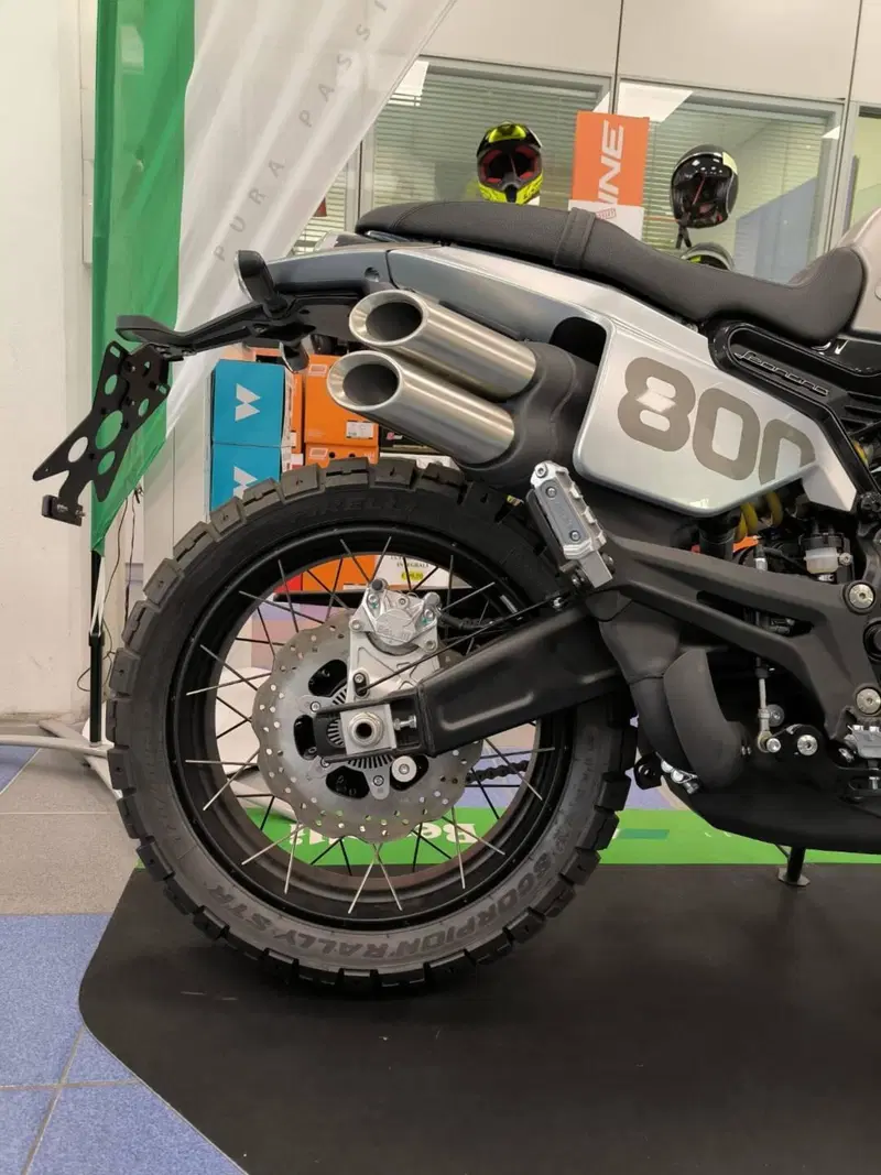 Benelli Leoncino 800 Trail (2022 - 26) (2)