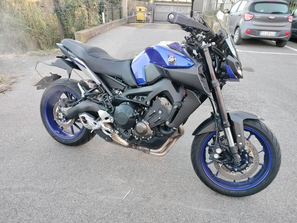 Yamaha MT-09 (2017 - 20) (2)