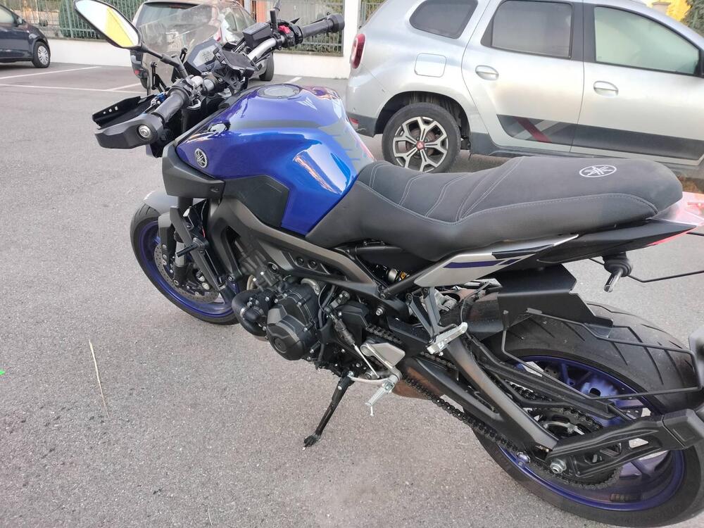 Yamaha MT-09 (2017 - 20) (4)