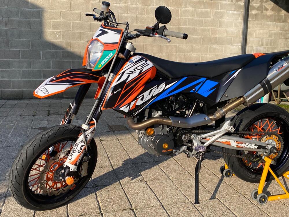 KTM 690 SMC (2008- 11) (4)