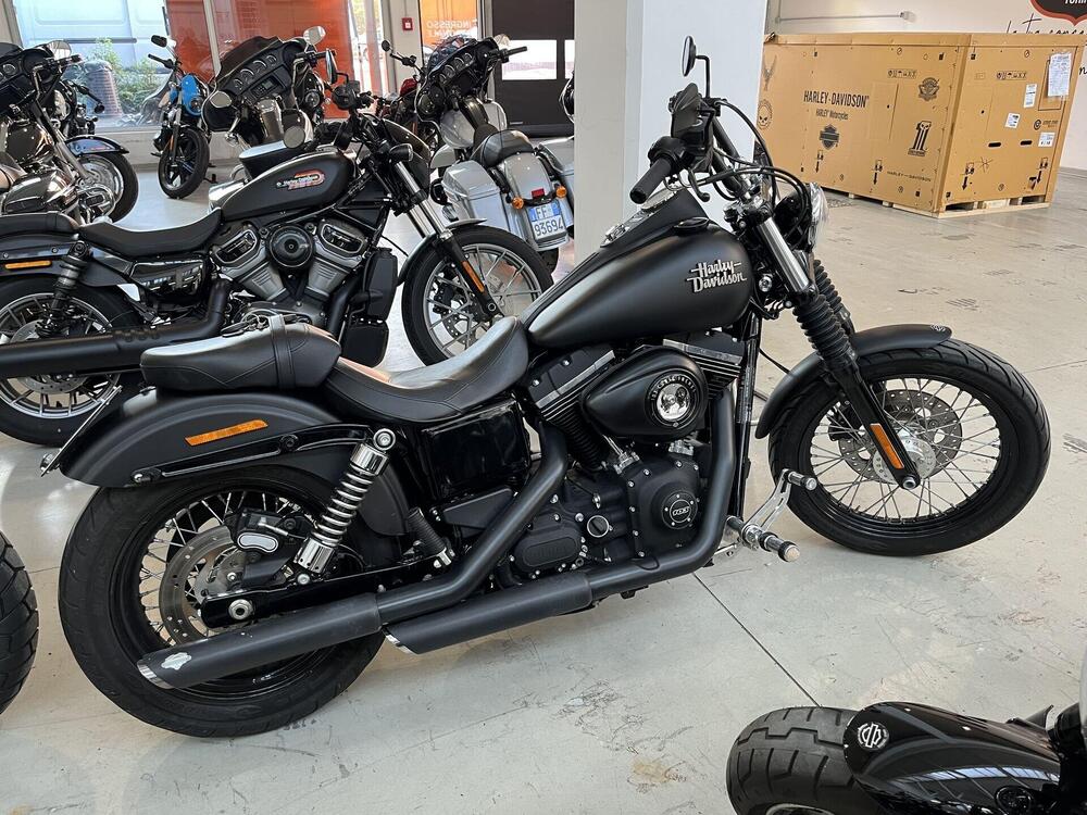 Harley-Davidson 1690 Street Bob Special (2015 - 16) - FXDB