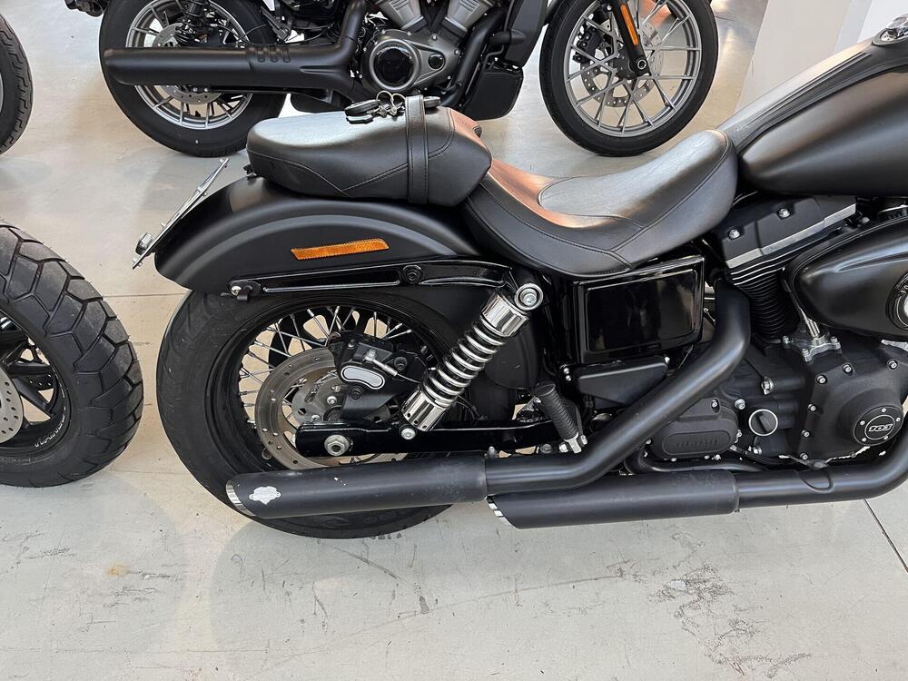 Harley-Davidson 1690 Street Bob Special (2015 - 16) - FXDB (2)