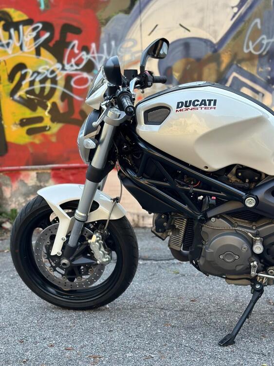 Ducati Monster 696 (2008 - 13) (3)