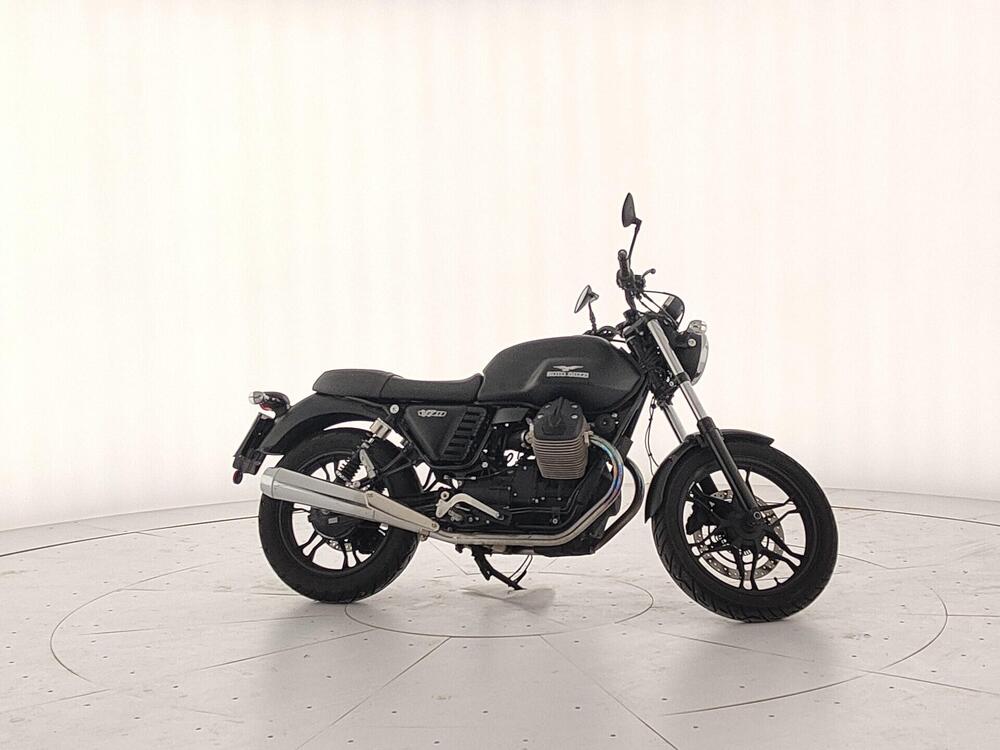 Moto Guzzi V7 II Stone (2015 - 17) (5)