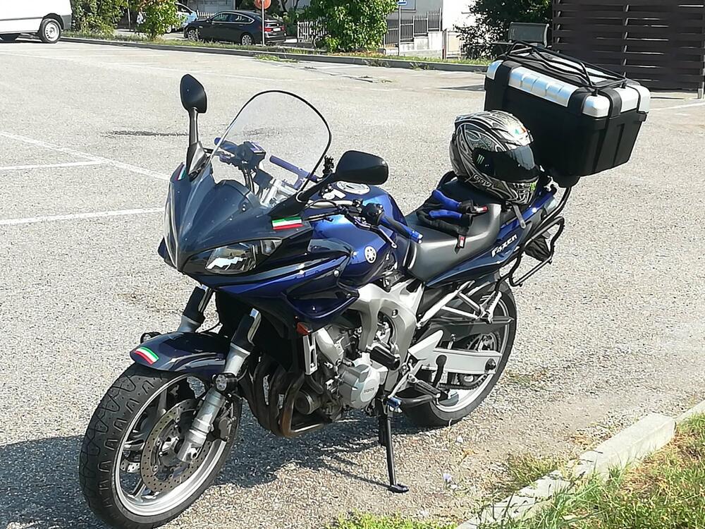 Yamaha FZ6 Fazer (2004 - 07)