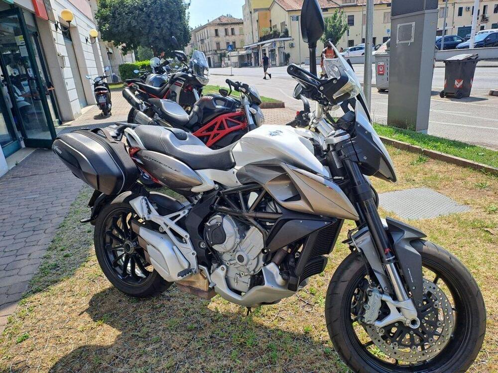 MV Agusta Stradale 800 EAS ABS (2015 - 17) (2)