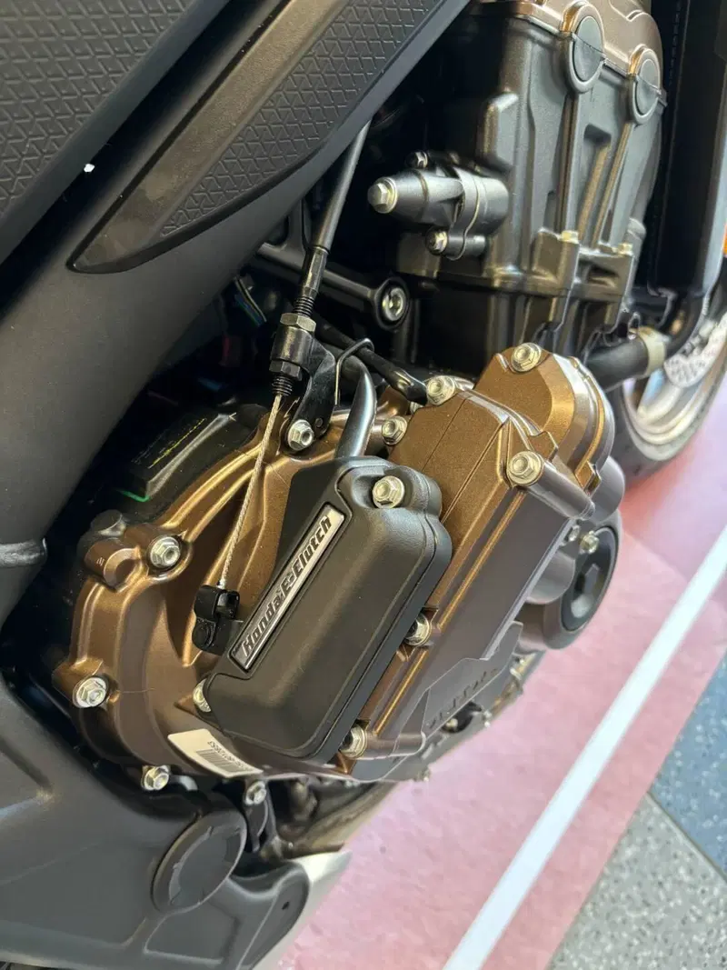 Honda CB 650 R E-Clutch (2024 - 26) (6)
