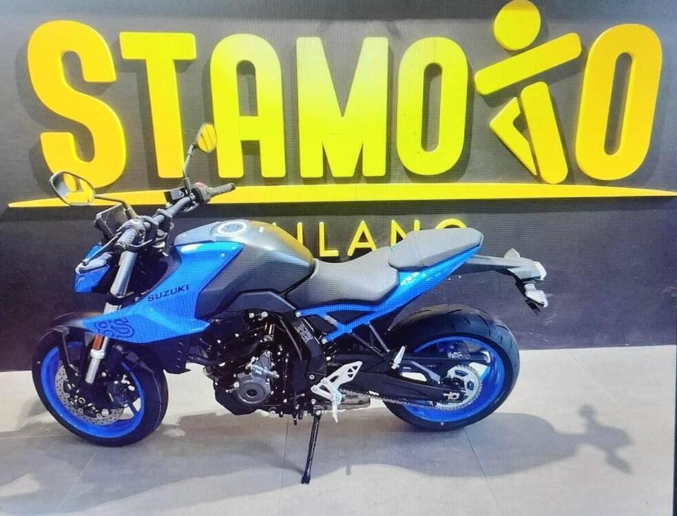 Suzuki GSX-8S (2023 - 24) (2)