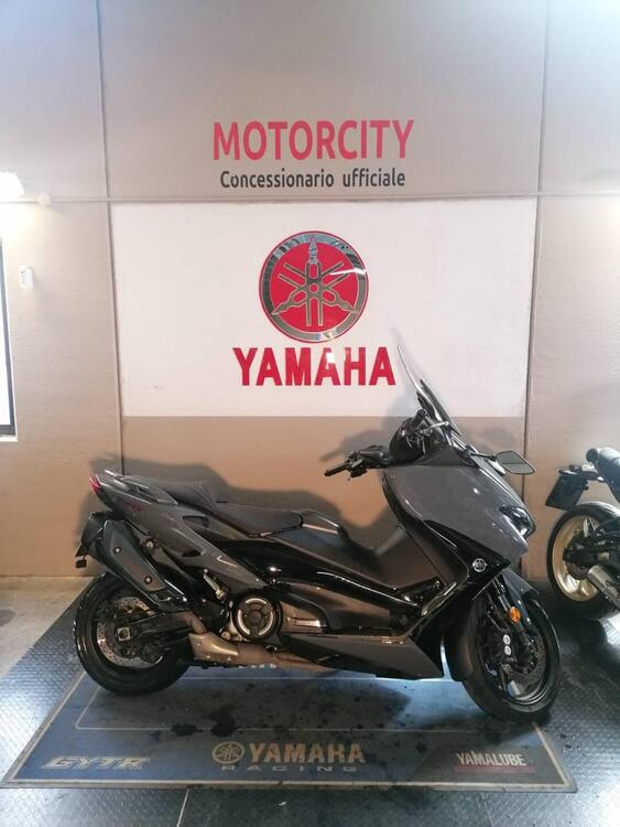 Yamaha T-Max 560 Tech Max (2021)