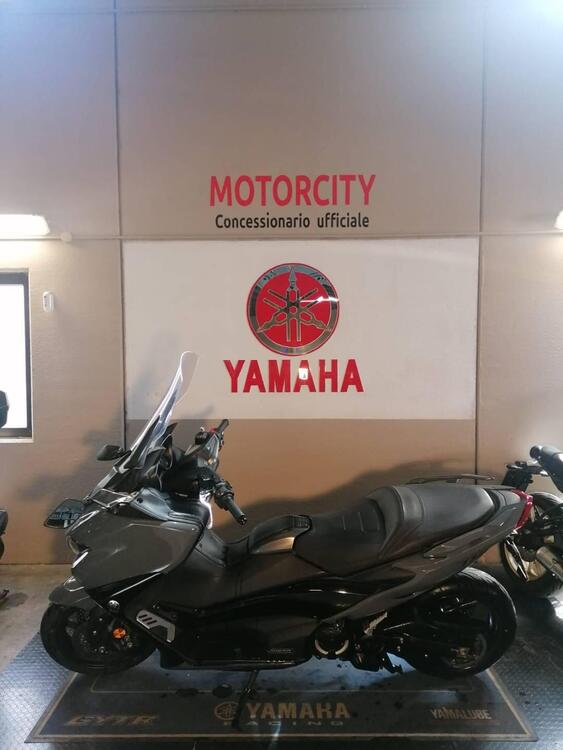 Yamaha T-Max 560 Tech Max (2021) (4)