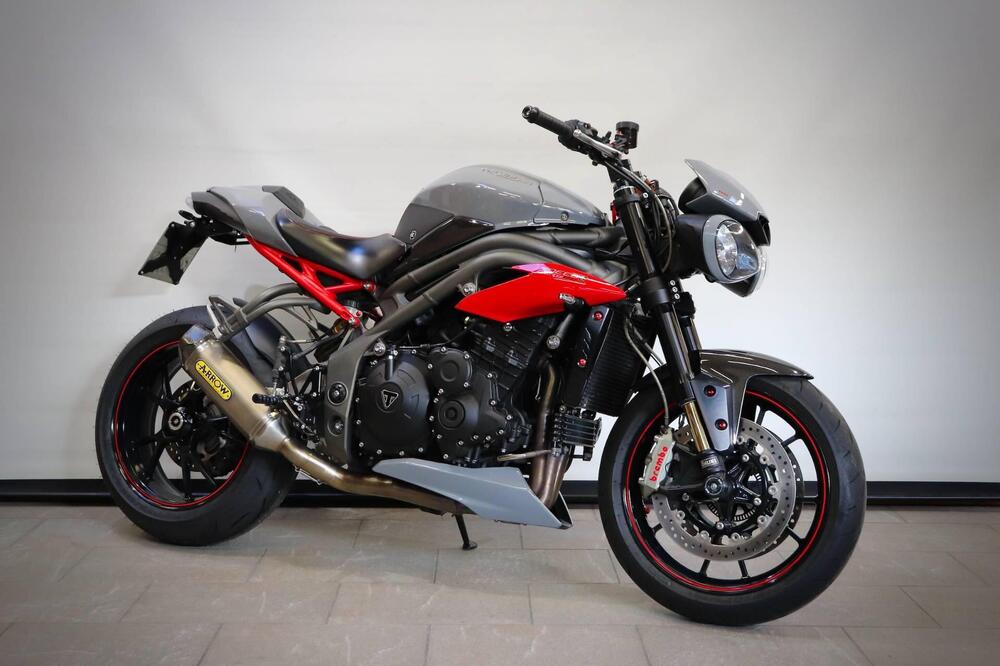 Triumph Speed Triple 1050 R ABS (2016 - 17) (2)