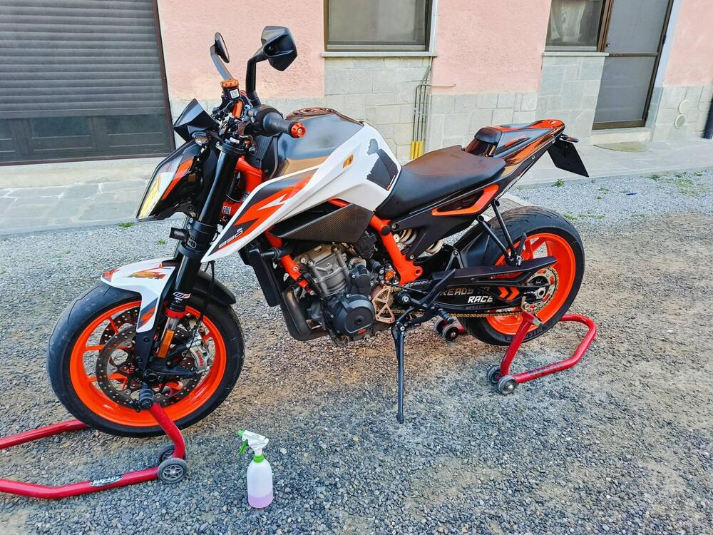 KTM 890 Duke R (2020) (4)