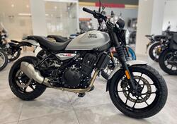 Royal Enfield Guerrilla 450 (2024) nuova