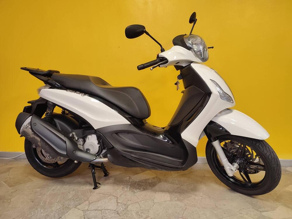 Piaggio Beverly 350 ABS (2016 - 20) (3)