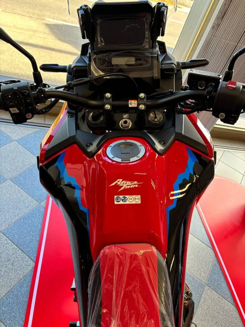 Honda Africa Twin CRF 1100L ES (2024 - 26) (5)