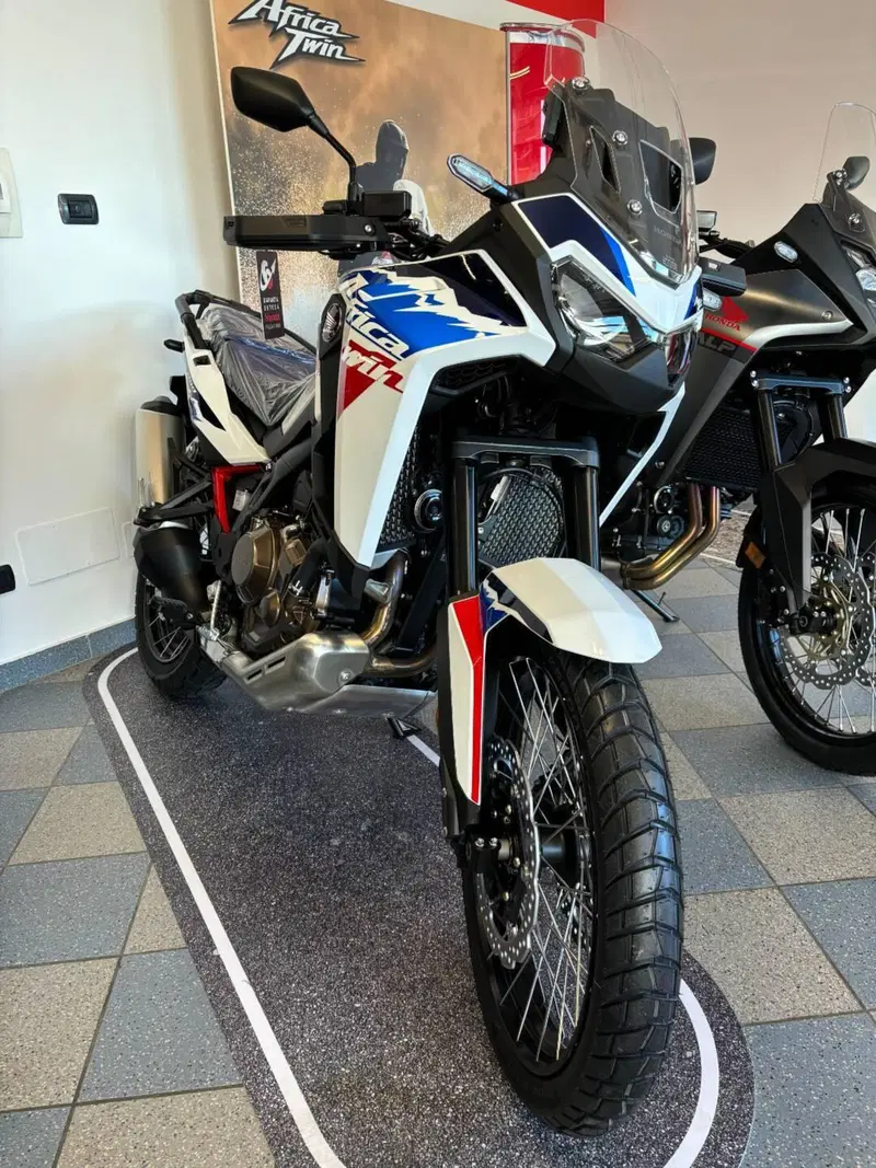 Honda Africa Twin CRF 1100L ES (2024 - 26) (8)