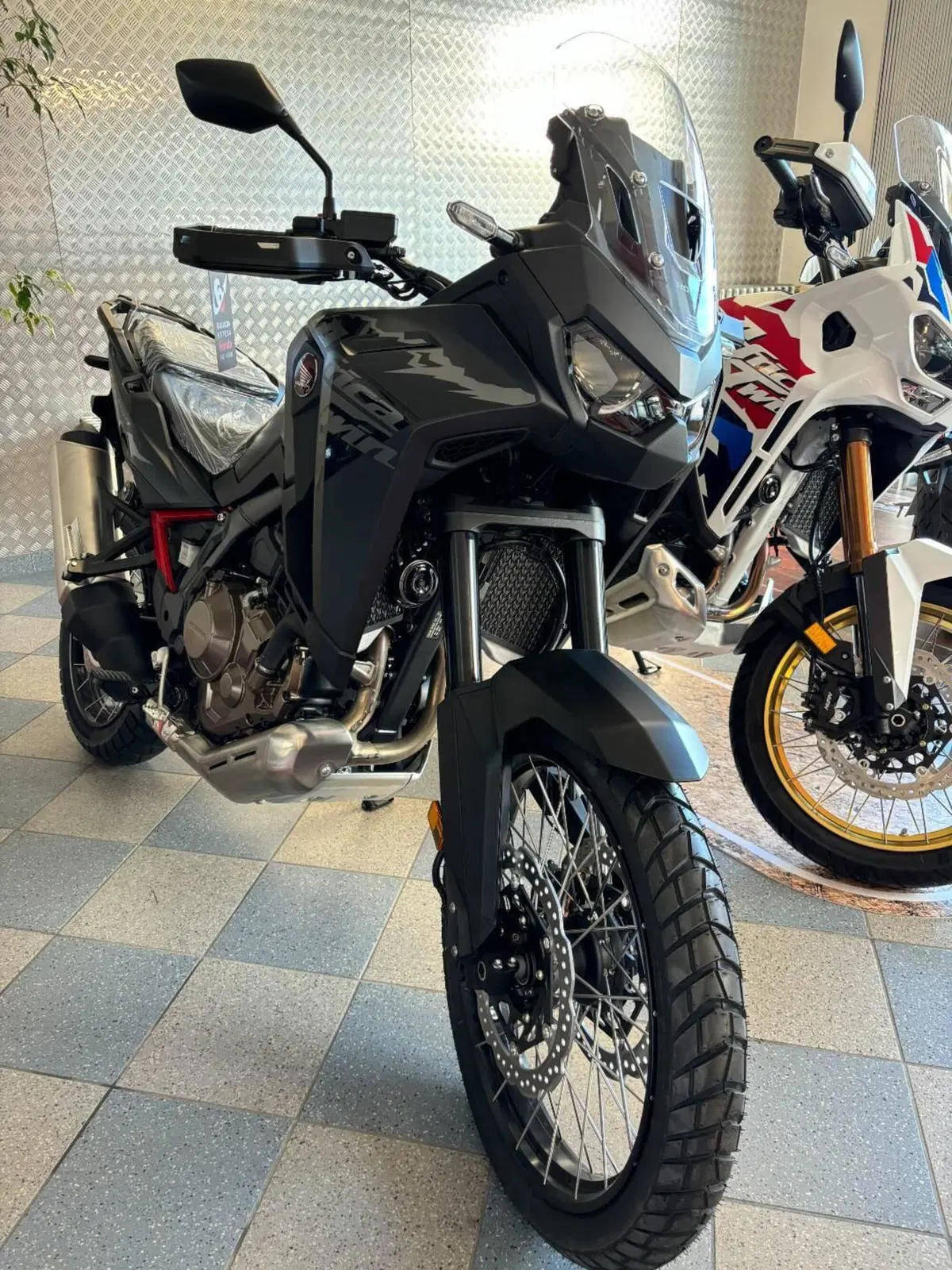 Honda Africa Twin CRF 1100L ES (2024 - 26) (11)