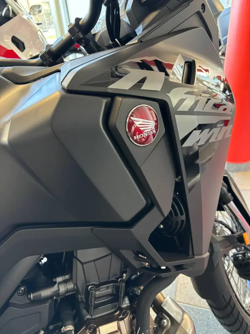 Honda Africa Twin CRF 1100L ES (2024 - 26) (12)