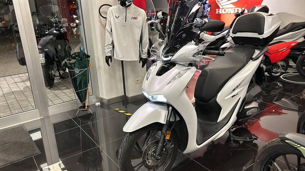 Honda SH 150i (2020 - 24) (2)