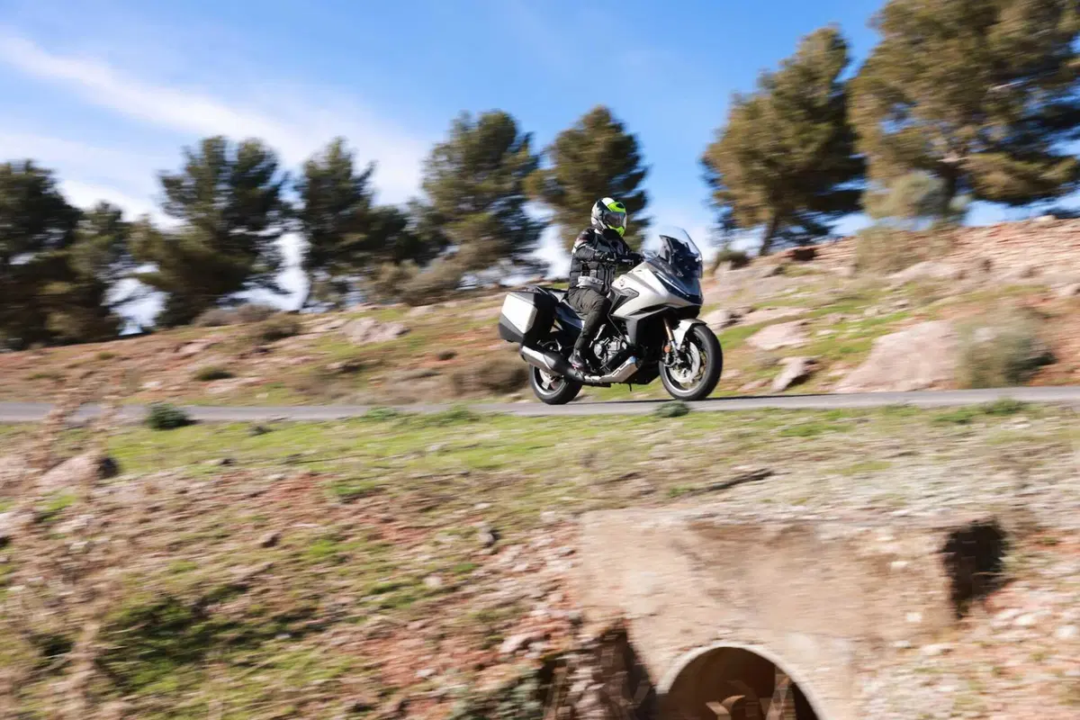 Honda NT 1100 DCT: più ricca e coinvolgente (5)
