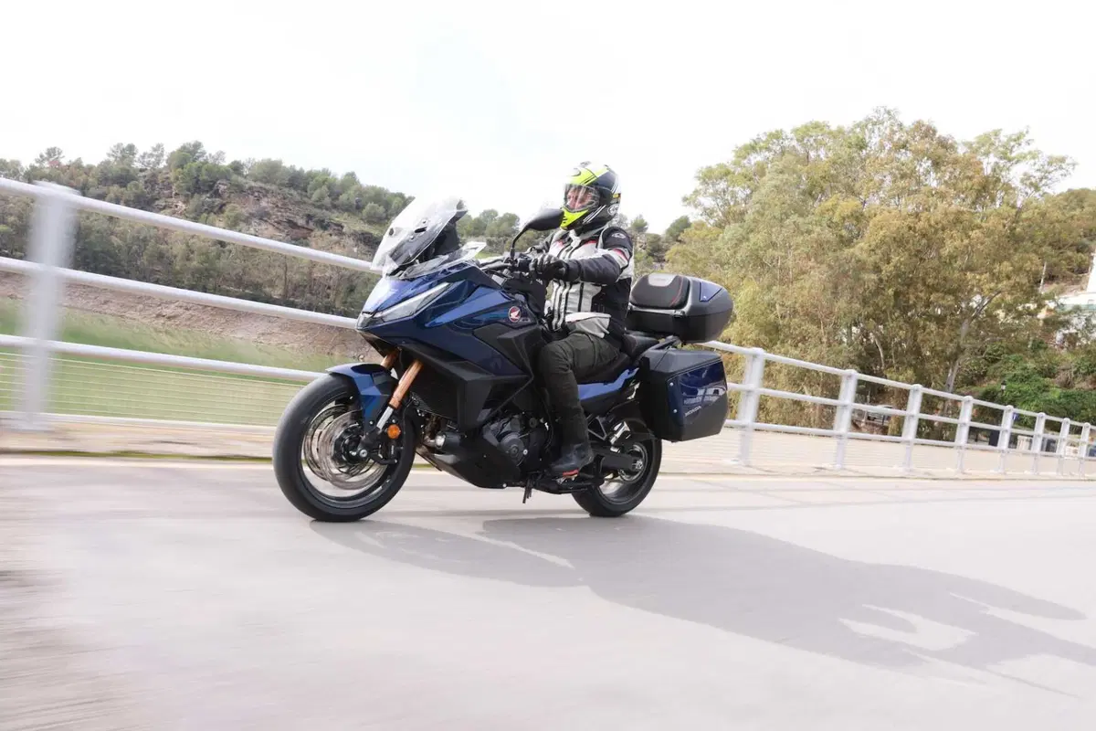 Honda NT 1100 DCT: più ricca e coinvolgente (2)
