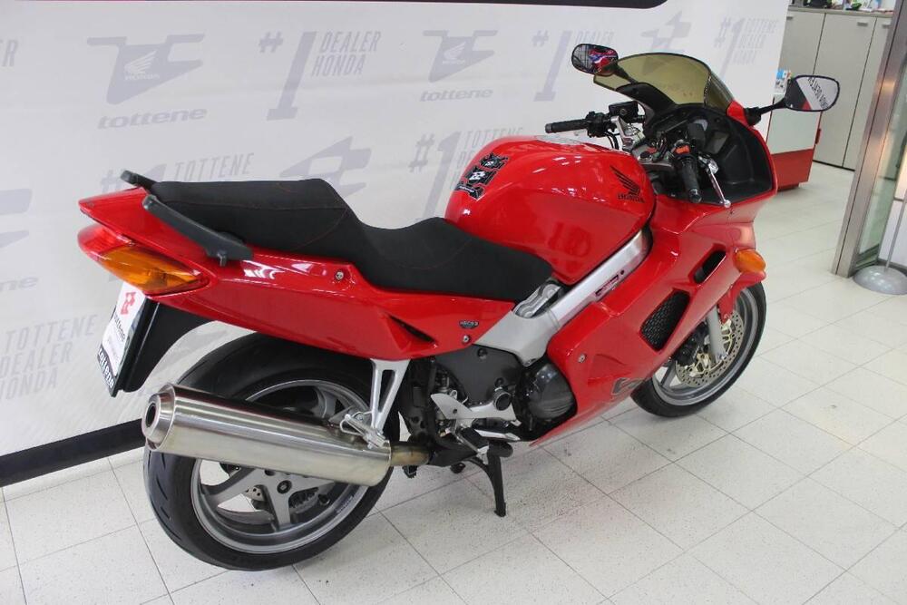 Honda VFR 800 (2002 - 05) (2)