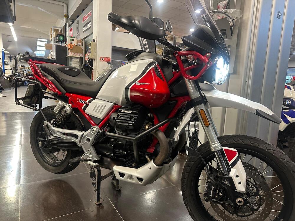 Moto Guzzi V85 TT (2019 - 20) (2)