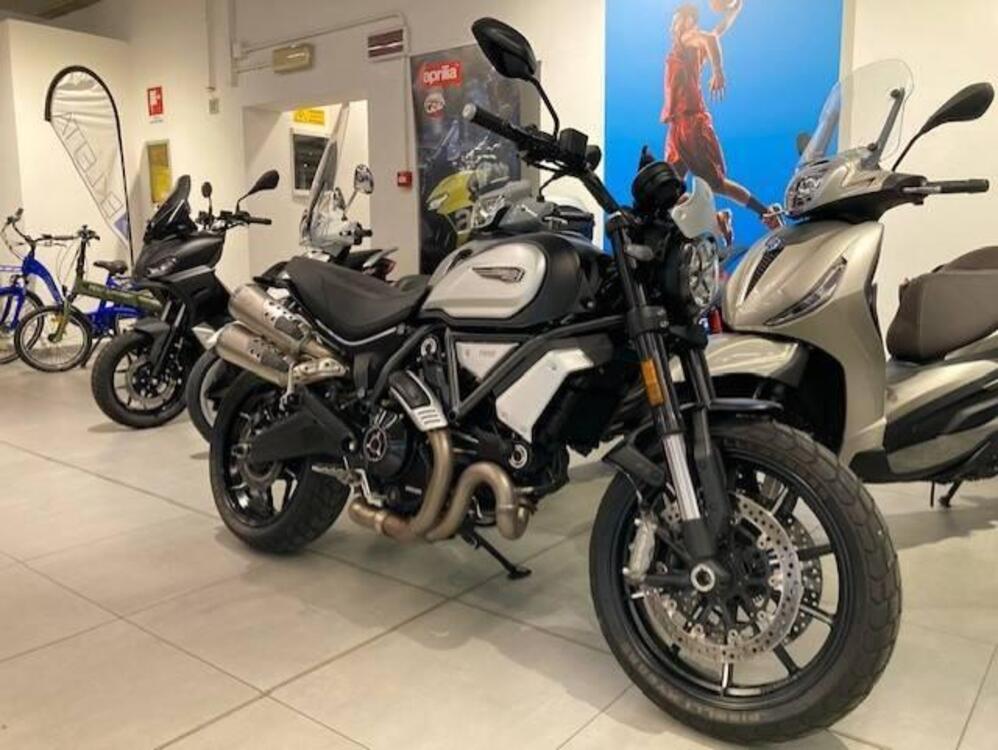 Ducati Scrambler 1100 Dark Pro (2020 - 24) (5)