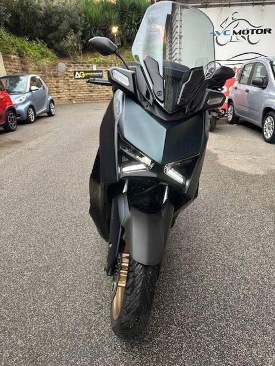 Yamaha X-Max 300 Tech Max (2021 - 24) (2)