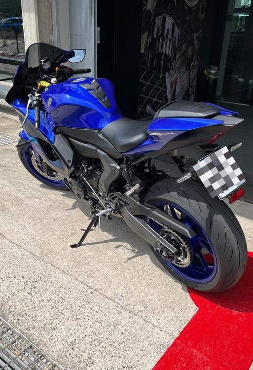 Yamaha YZF R7 (2021 - 24) (4)