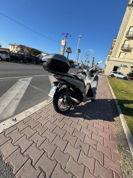 Honda SH 125i Sport (2022 - 24) (3)