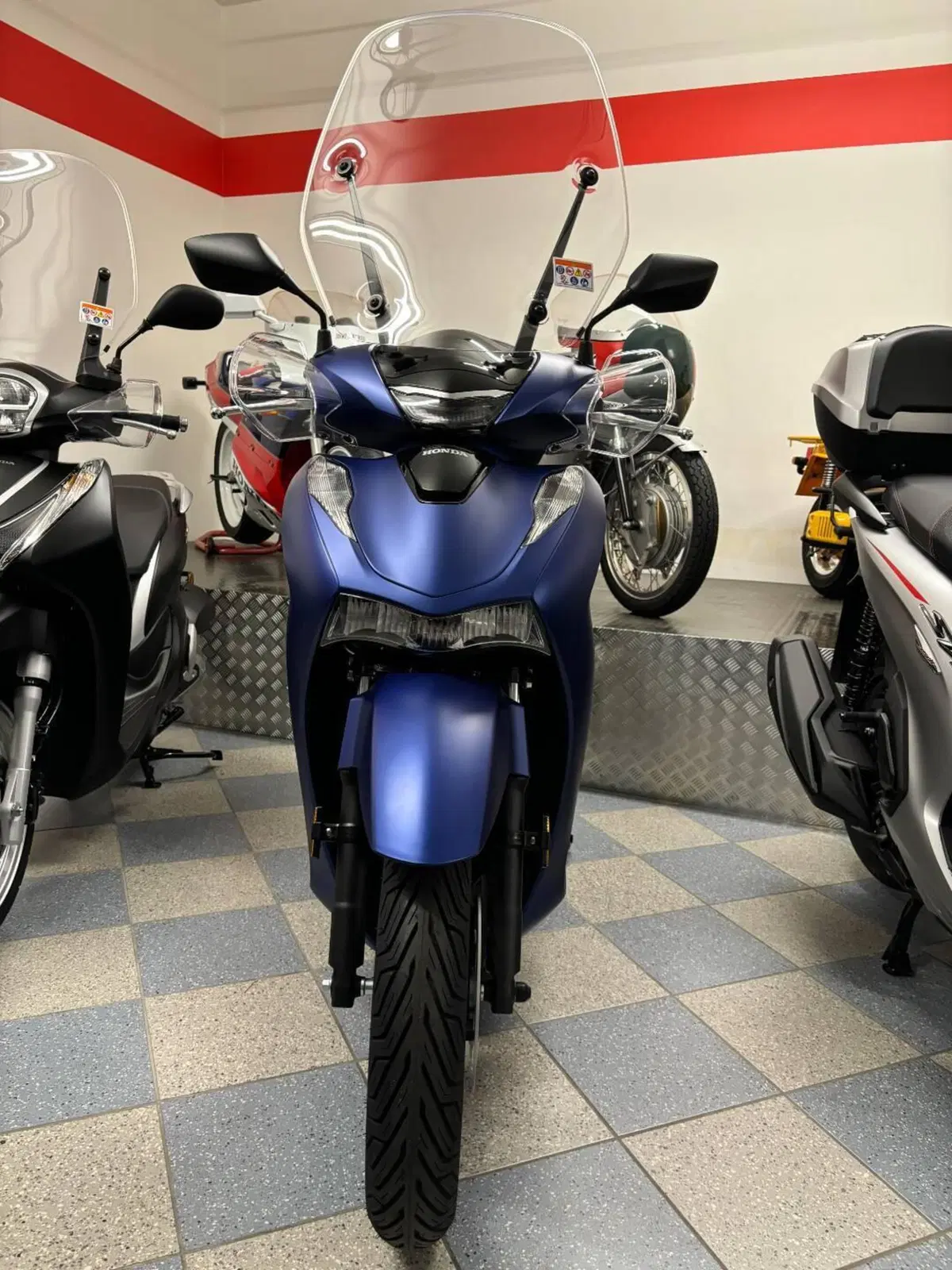 Honda SH 150i (2020 - 23) (2)