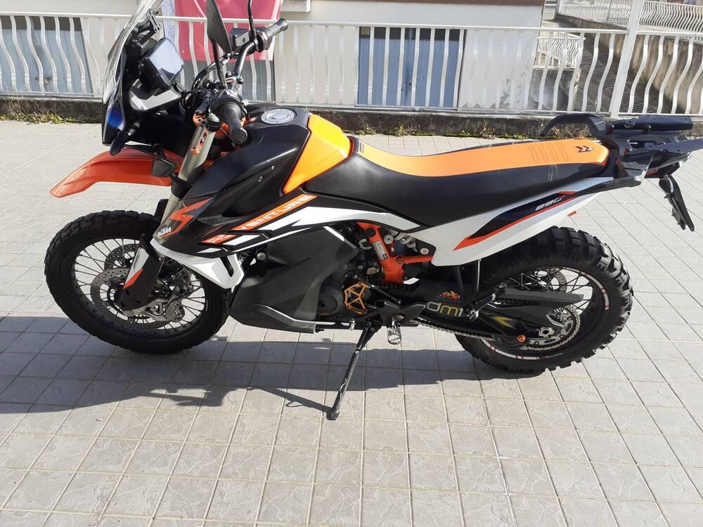 KTM 890 Adventure R (2022) (2)