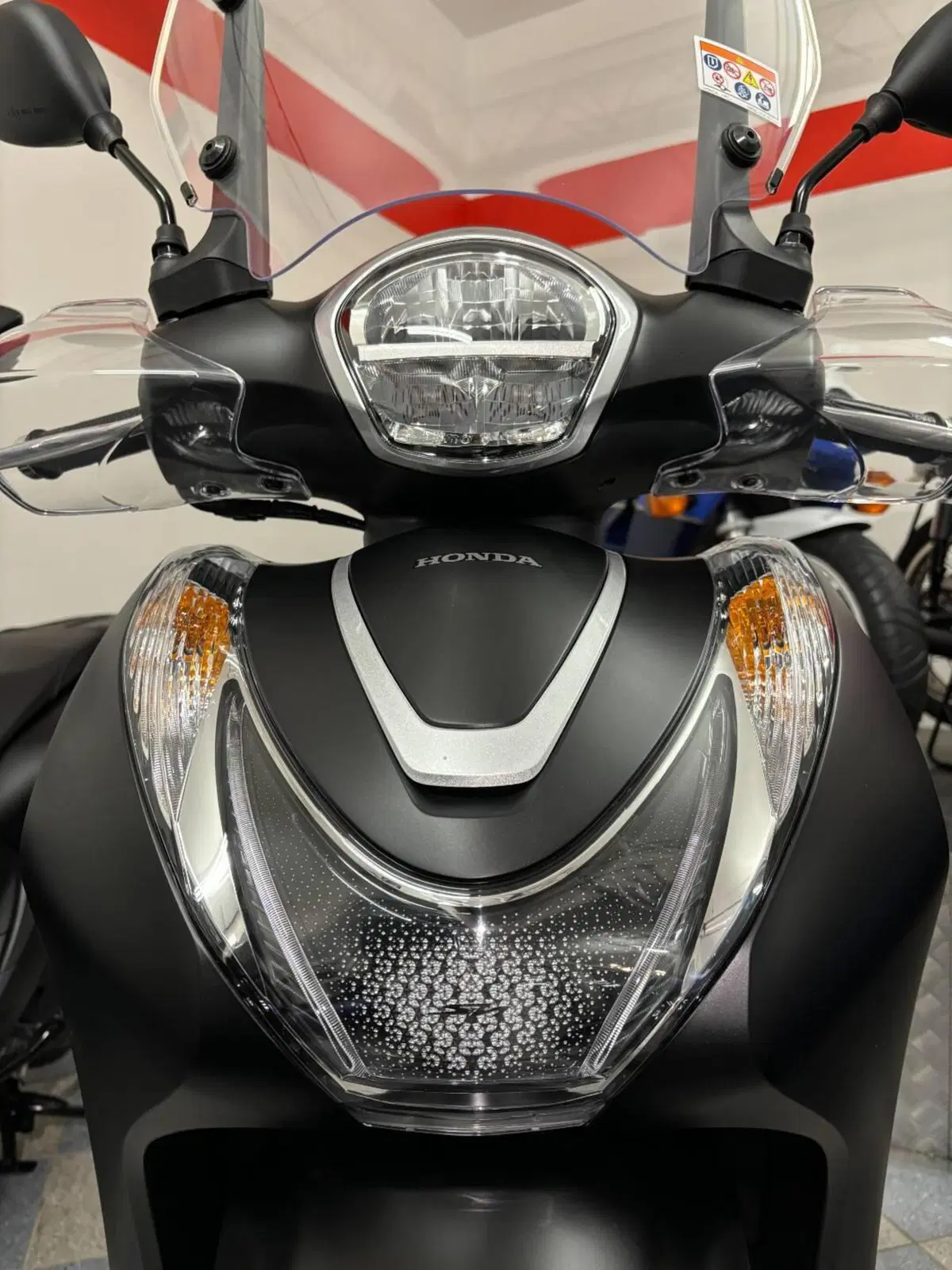 Honda SH 125 Mode (2021 - 23) (3)