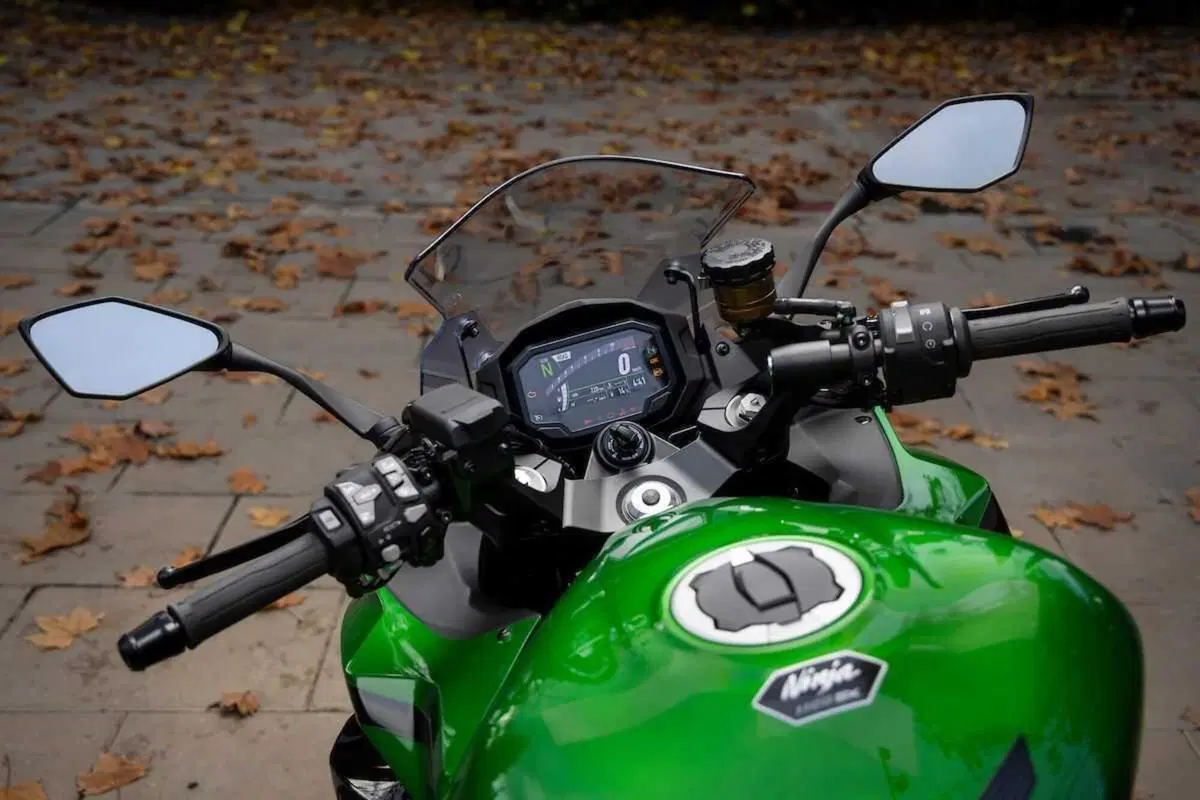 Kawasaki Ninja 1100 SX SE 2025 TEST: prova di maturità