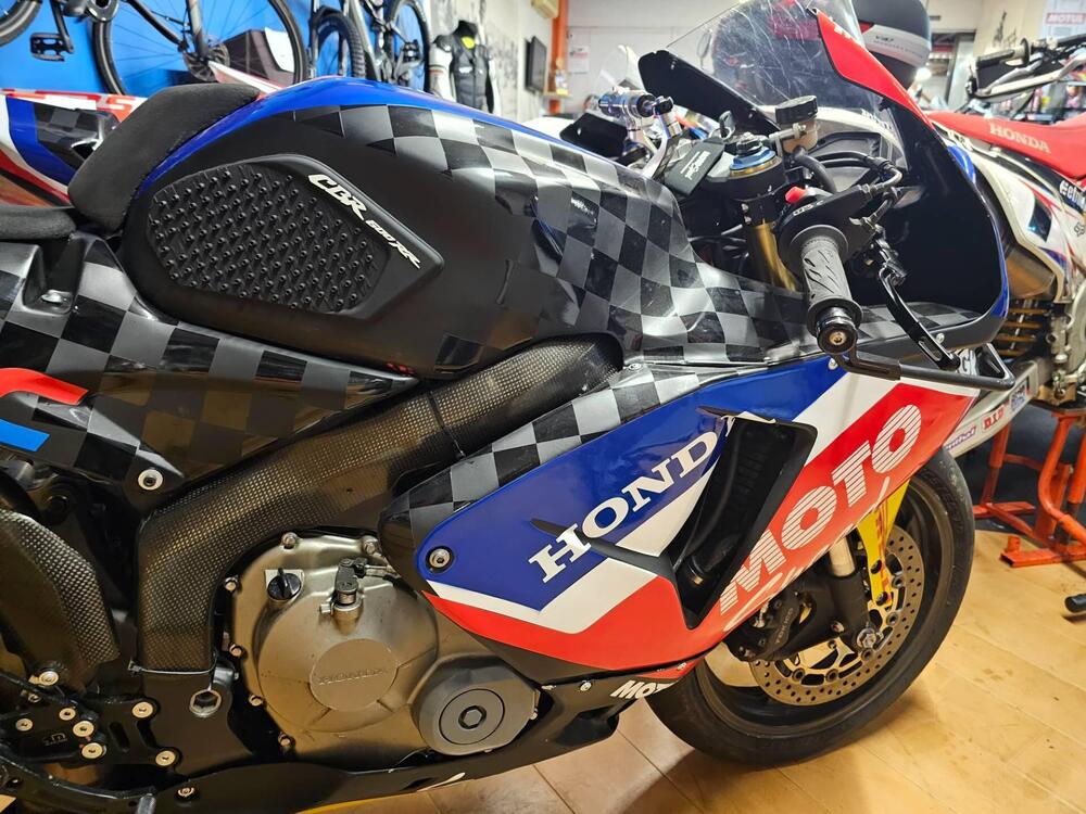 Honda CBR 600 RR (2005 - 06) (5)