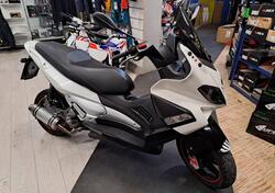 Aprilia SR Max 300 (2011 - 16) usata