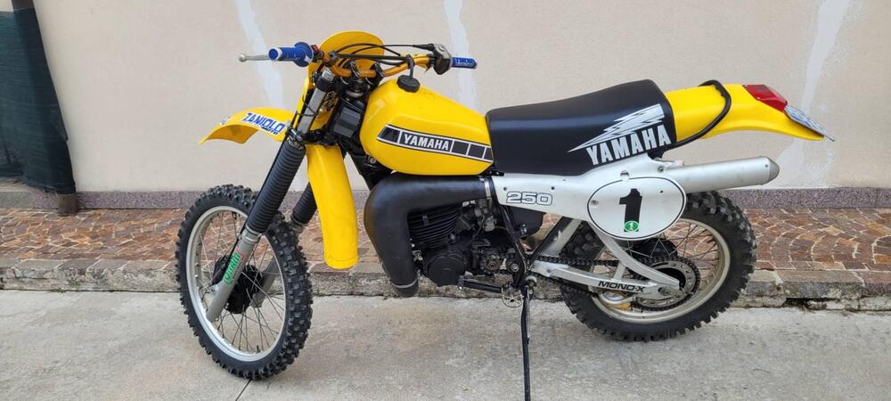 Yamaha it (2)