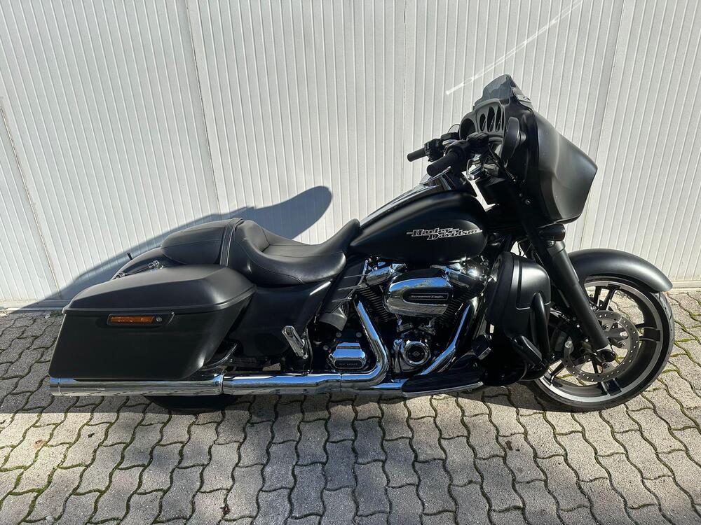 Harley-Davidson 107 Street Glide Special (2017 - 19) - FLHXS (2)